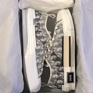 White/Black Christian Dior B23 Low Top Sneaker